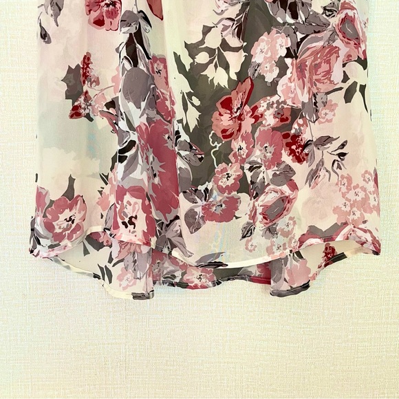 Love Squared Sleeveless Floral Semi Sheer Pullover Top Tank, Small GUC - Picture 3 of 6